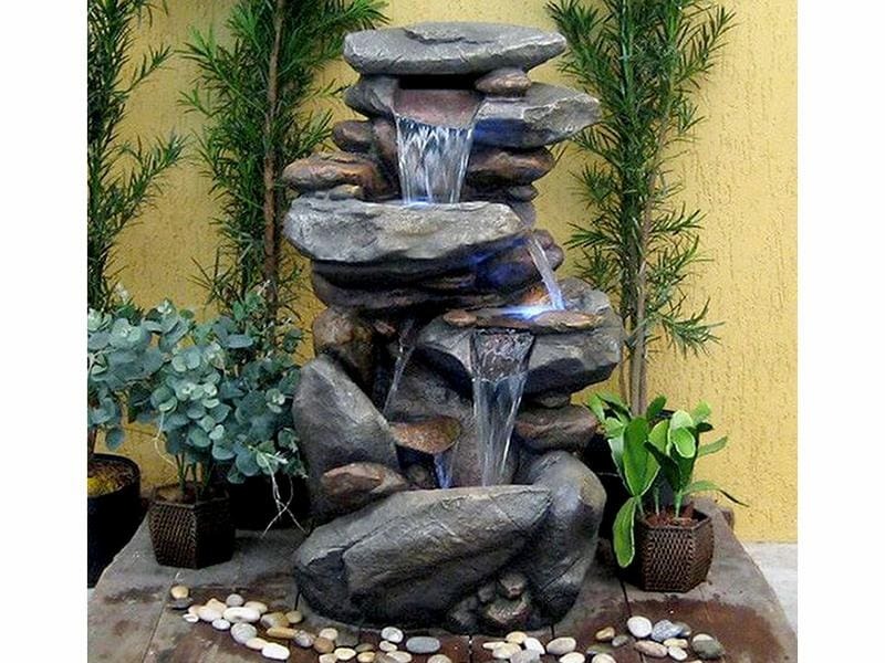 đài phun nước bằng đá