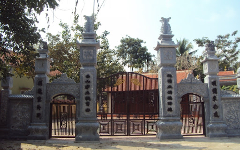 Mẫu câu đối cổng nhà thờ họ
